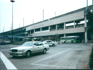 王子駅北口